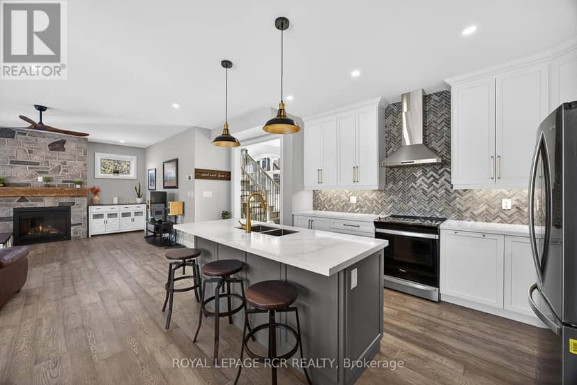 28 St. George Street — photo 10 of 40