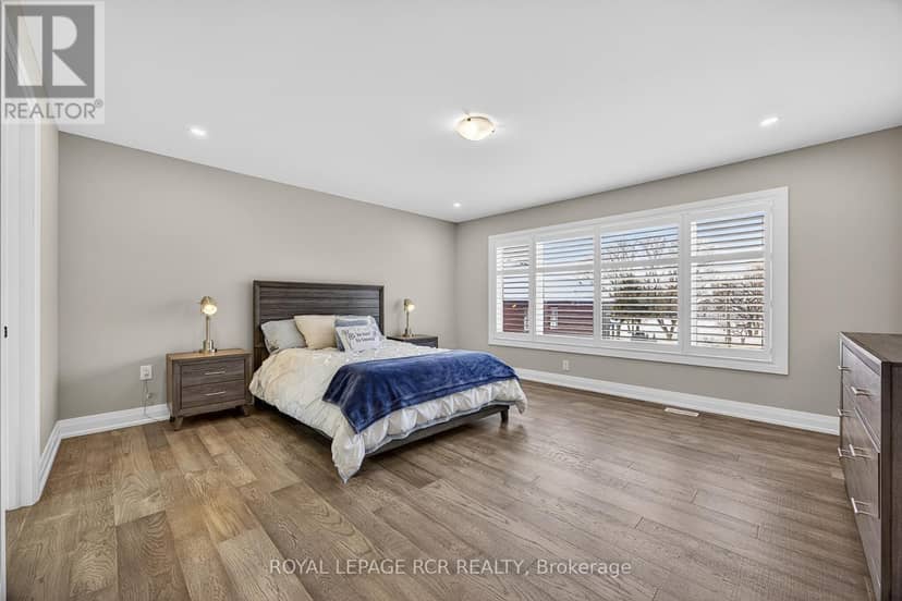 28 St. George Street — photo 27 of 40