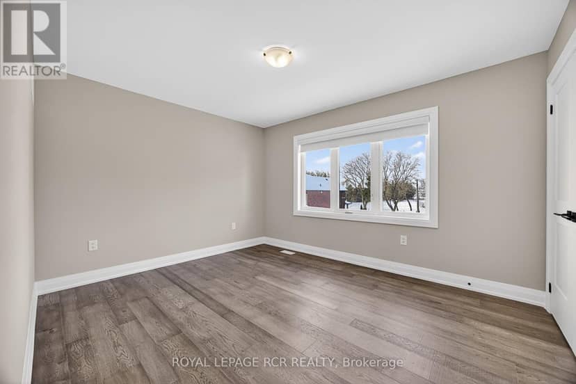 28 St. George Street — photo 29 of 40