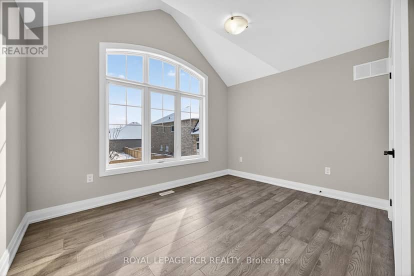 28 St. George Street — photo 33 of 40