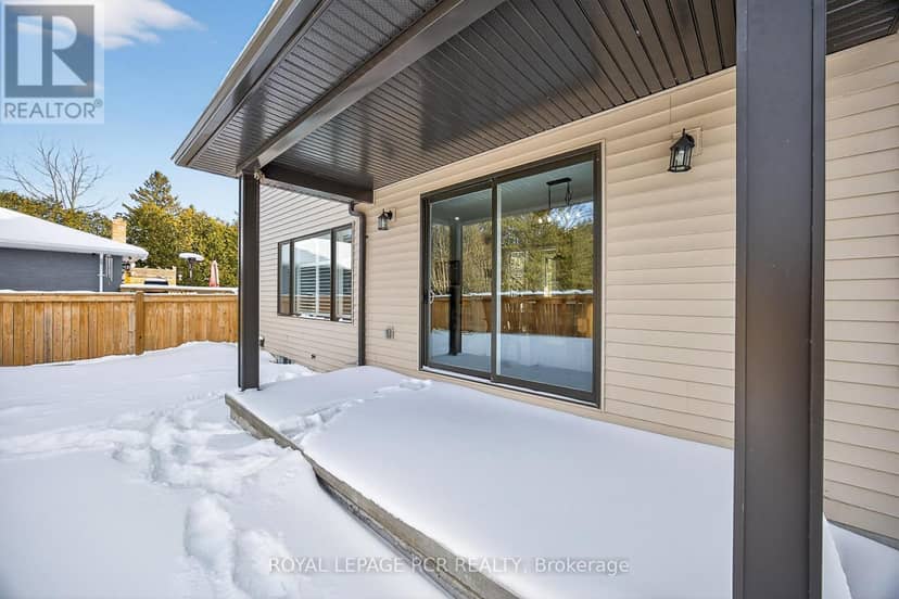 28 St. George Street — photo 36 of 40