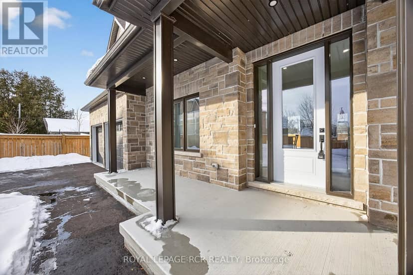 28 St. George Street — photo 5 of 40