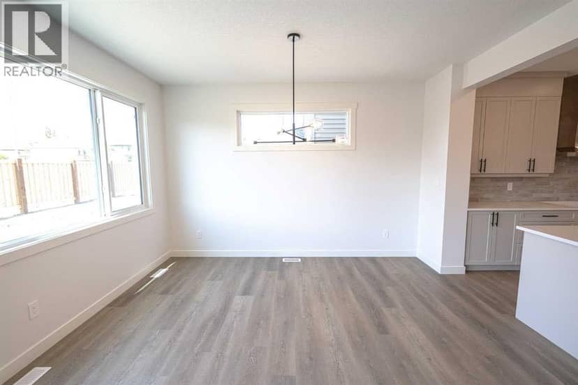 8617 128 Avenue — photo 12 of 40
