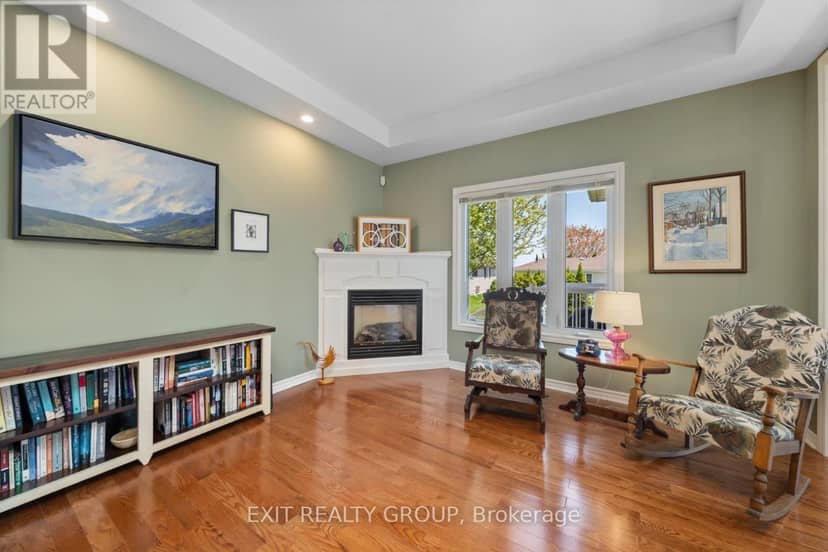 12 Aletha Drive — photo 13 of 40