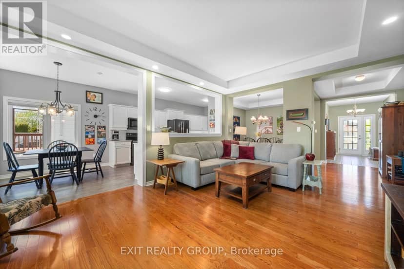 12 Aletha Drive — photo 15 of 40