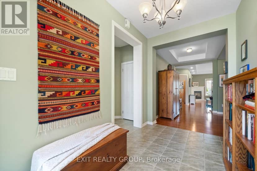 12 Aletha Drive, Prince Edward County, photo 6