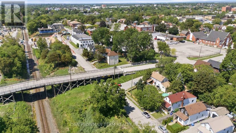 387 Albert Street — photo 6 of 40