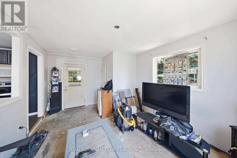387 Albert Street — photo 17 of 40