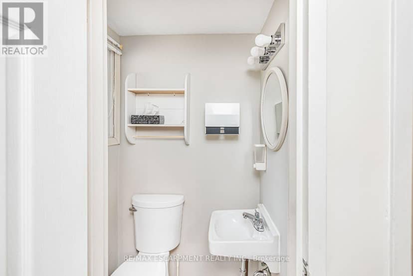 28 Riverdale Drive — photo 9 of 19