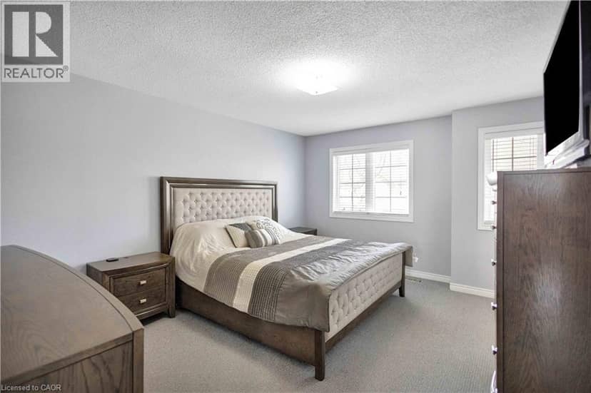232 STONEHENGE Drive Unit# 8 — photo 18 of 40
