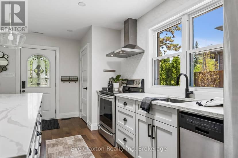 90 Dean Avenue — photo 13 of 40