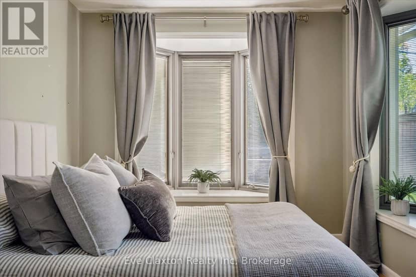 90 Dean Avenue — photo 26 of 40