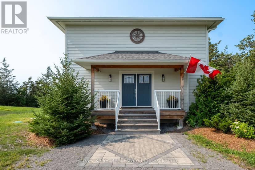2045 County Rd 7, Prince Edward County, photo 2