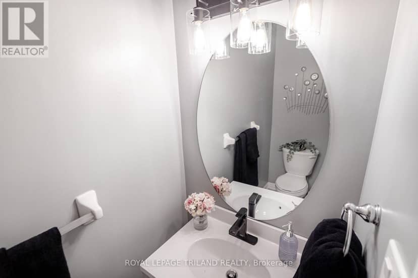 446 South Leaksdale Circle — photo 34 of 40