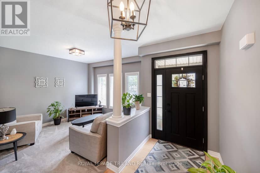 446 South Leaksdale Circle — photo 4 of 40