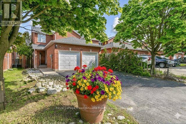 44 Corbett Street — photo 1 of 20
