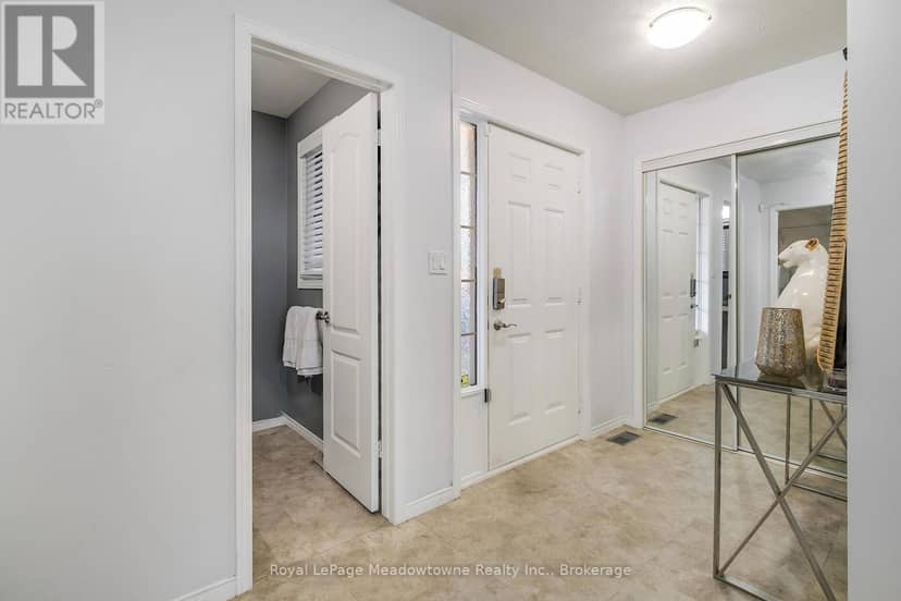 44 Corbett Street — photo 5 of 20