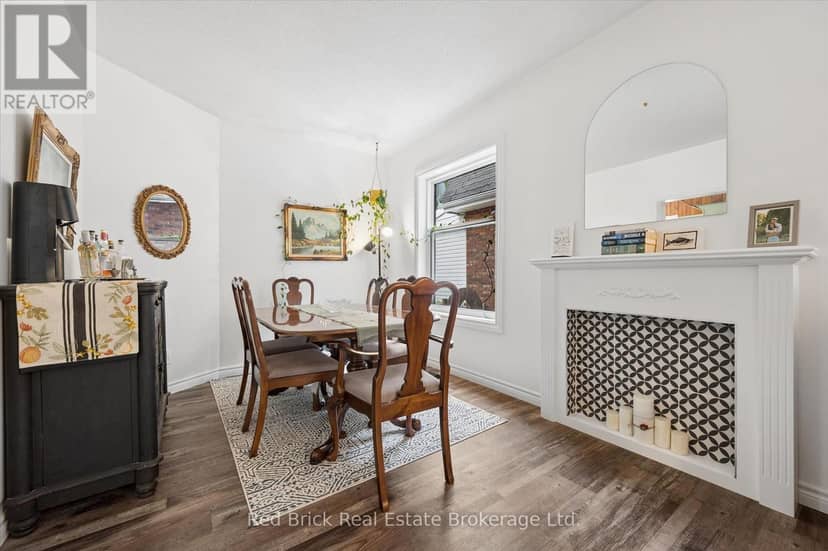163 Perth Street — photo 8 of 30