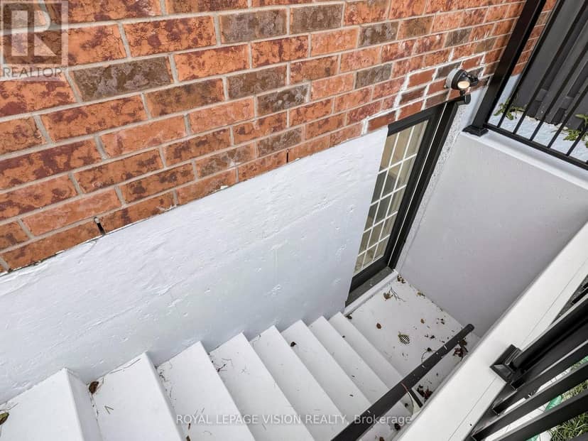 43 Mac Carl Crescent — photo 36 of 40