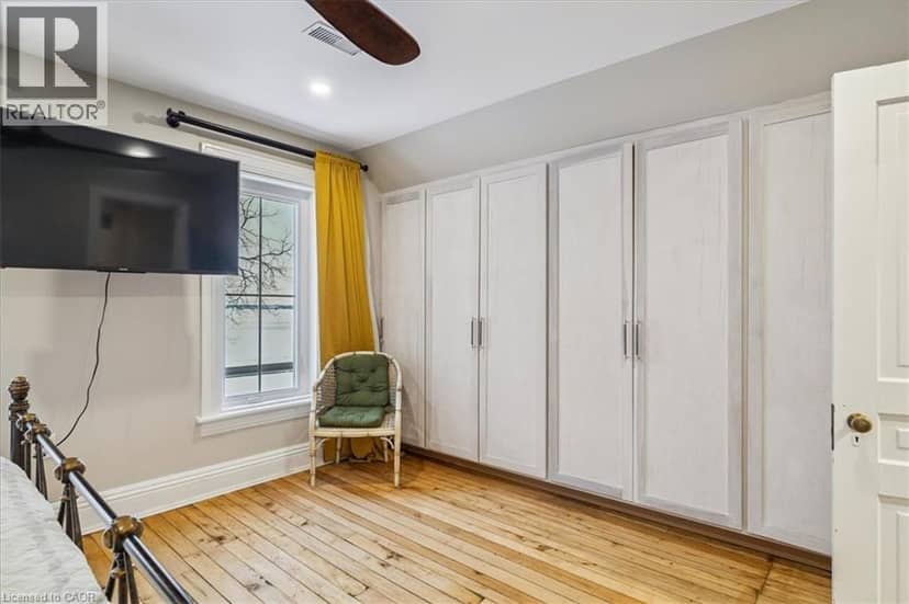 110 CREAM Street — photo 19 of 40