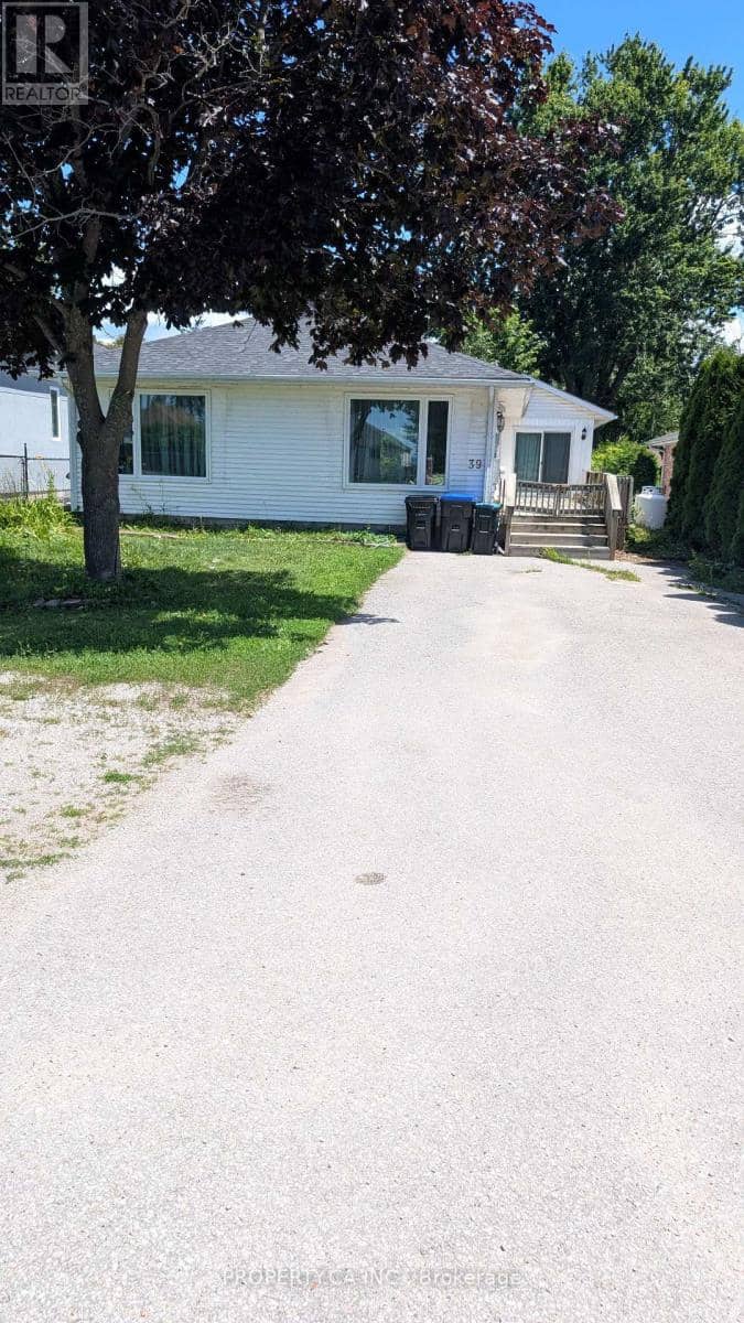 39 Lake Avenue — photo 8 of 17