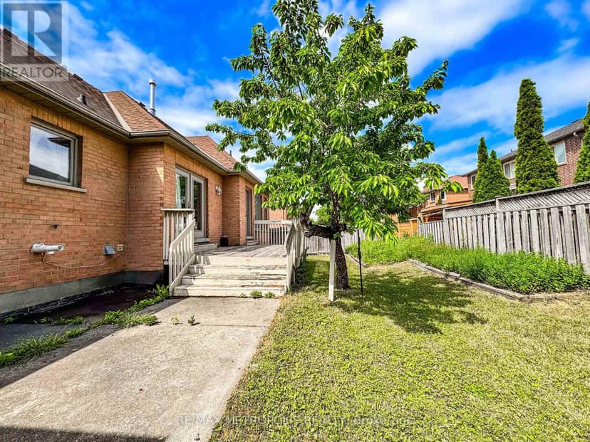 416 Elgin Mills Road W — photo 17 of 17