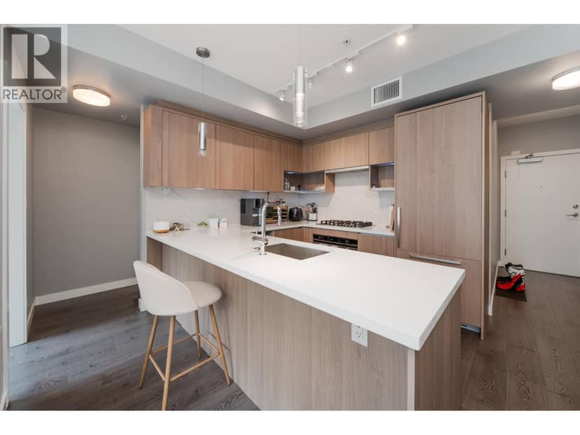 210 9333 TOMICKI AVENUE, Richmond, photo 2