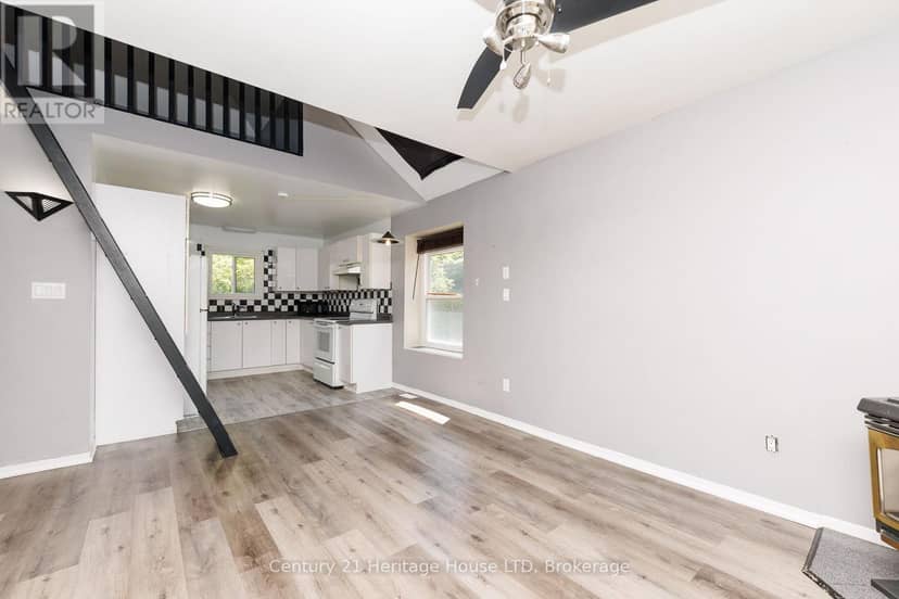164 Lake Street — photo 6 of 31