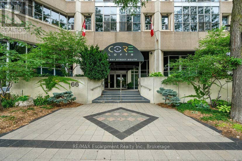 107 - 66 Bay Street S, Hamilton, photo 2