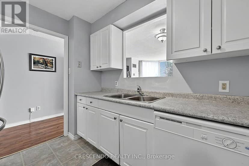 201 - 100 Millside Drive, Milton, photo 8