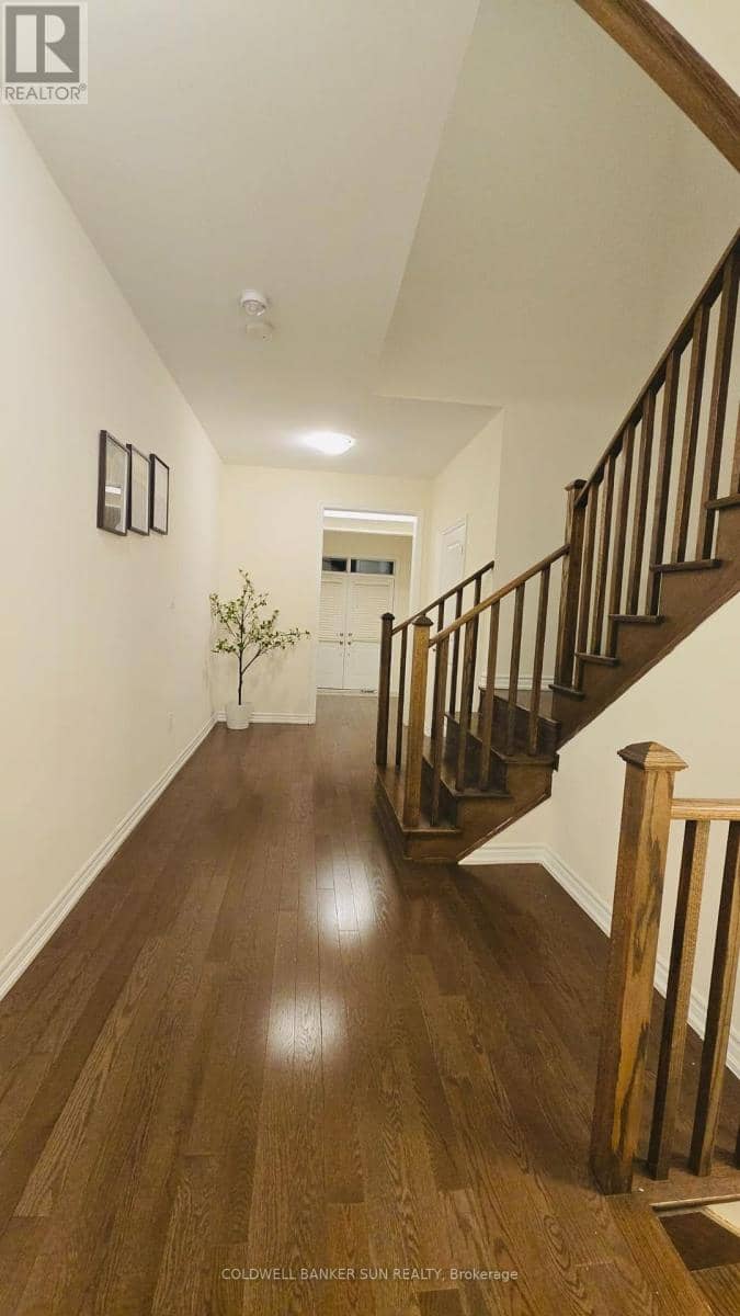 36 Bavenden Crescent — photo 16 of 35