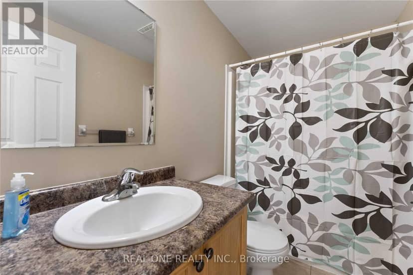 575 Victoria Road N — photo 9 of 18