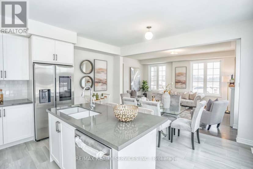 525 Red Elm Road — photo 13 of 34