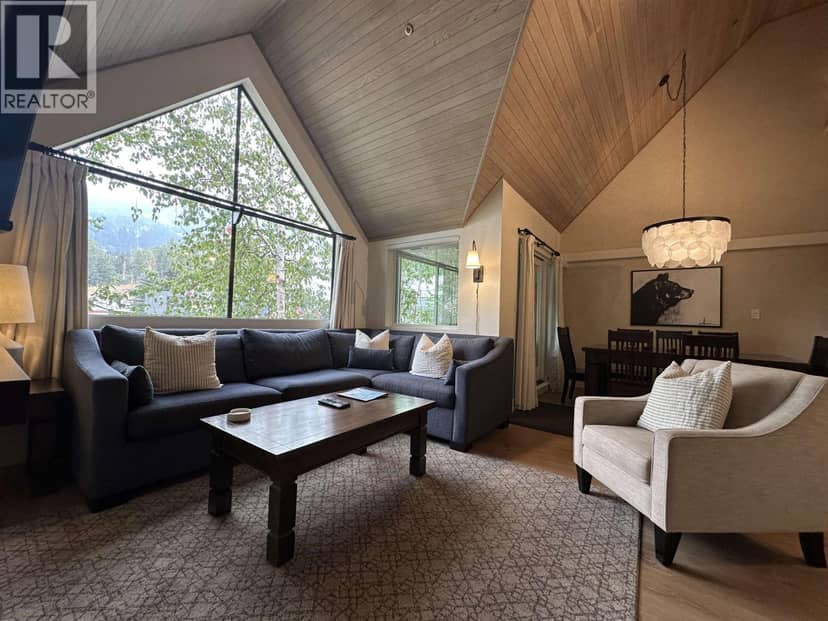904Wk15 4293 MOUNTAIN SQUARE, Whistler