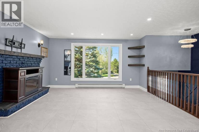 402 Marguerite Street — photo 10 of 40