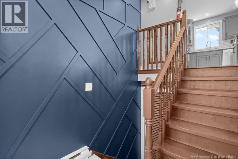 402 Marguerite Street — photo 8 of 40