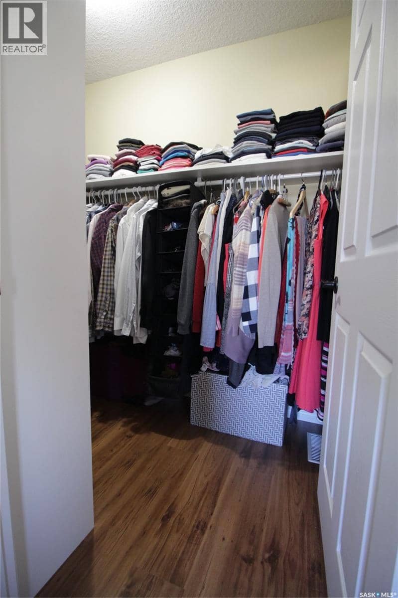 113 Robertson STREET — photo 15 of 22