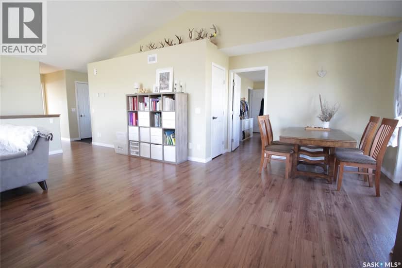 113 Robertson STREET — photo 9 of 22
