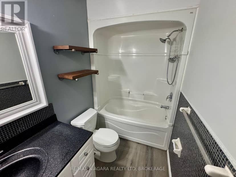 8 Lakehurst Drive — photo 11 of 22
