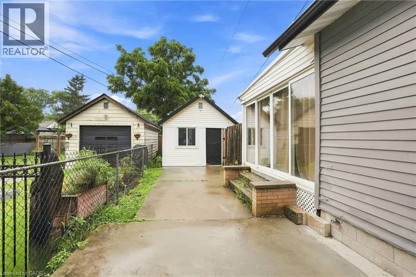 4 HILDA Street — photo 3 of 34
