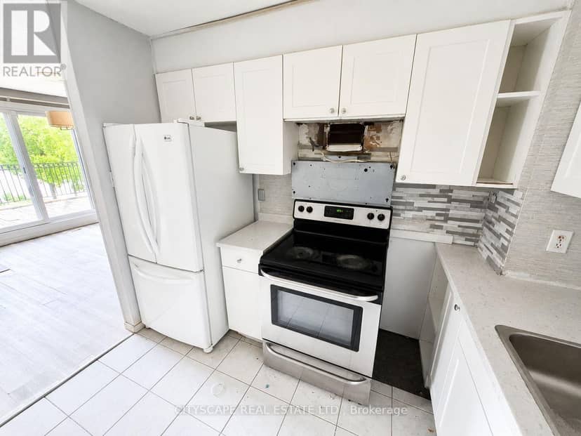 8 - 850 Berkshire Drive — photo 5 of 37
