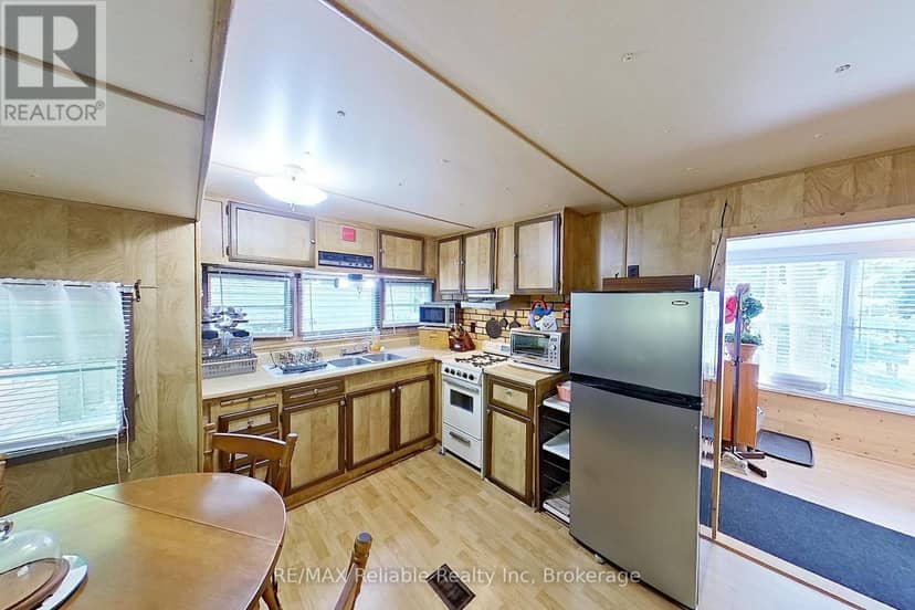 265 - 76735 Wildwood Line — photo 13 of 40