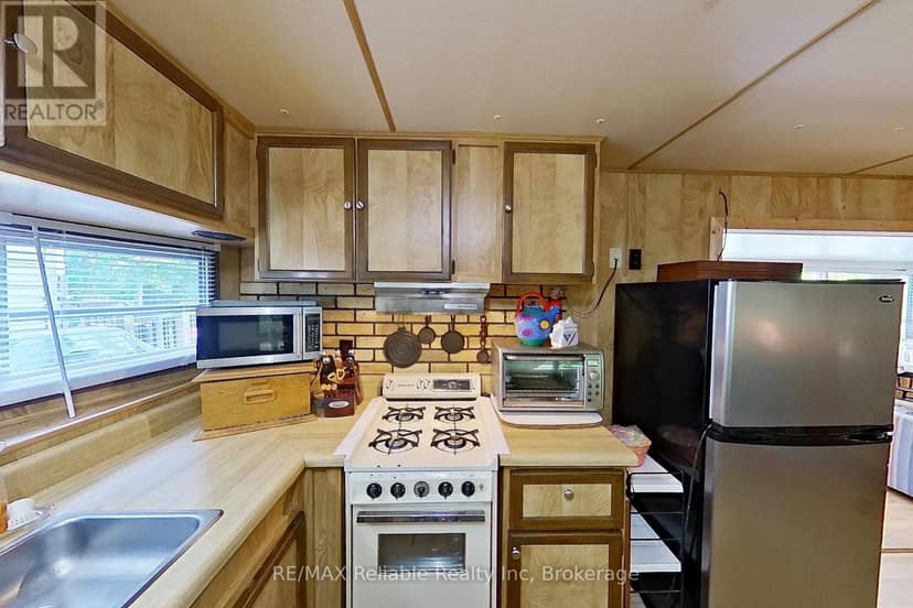 265 - 76735 Wildwood Line — photo 15 of 40