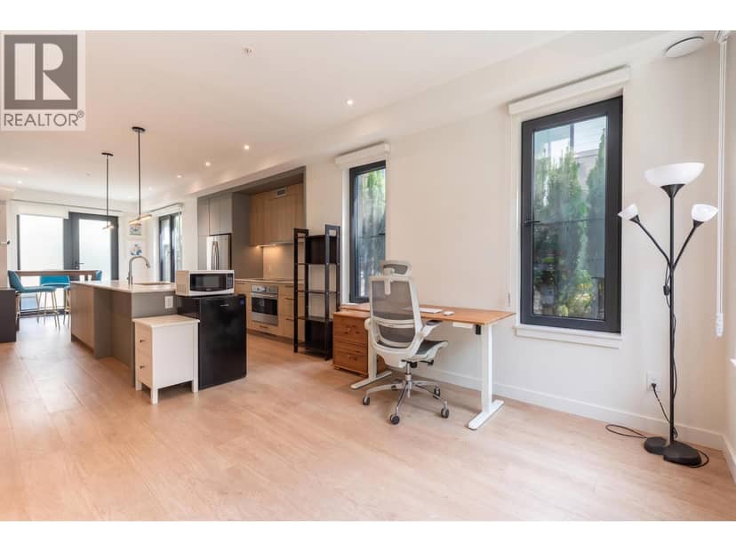 301 606 FOSTER AVENUE, Coquitlam, photo 3