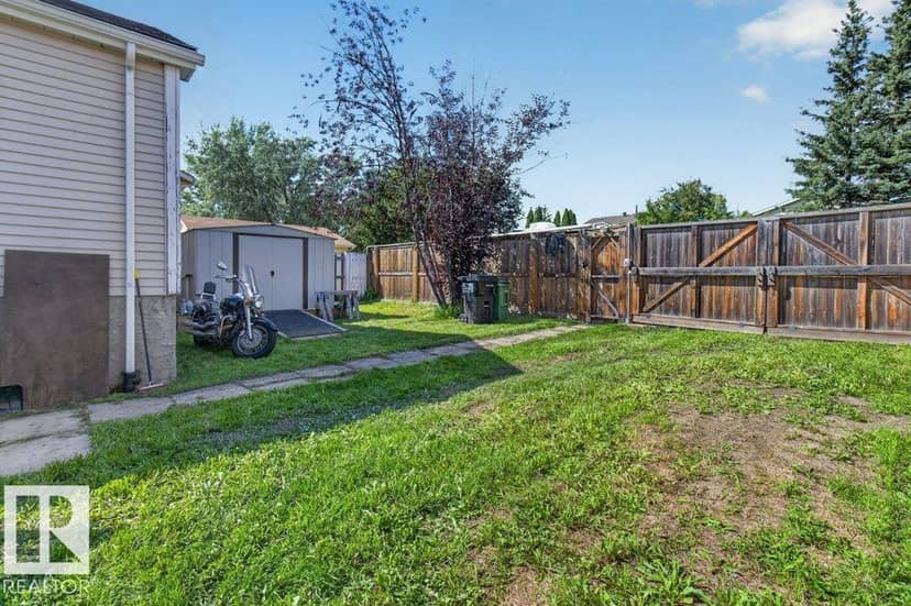 4624 36 AV NW — photo 38 of 40