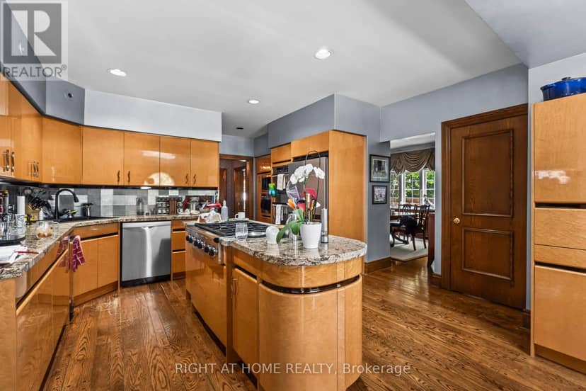 287 Russell Hill Road — photo 21 of 40