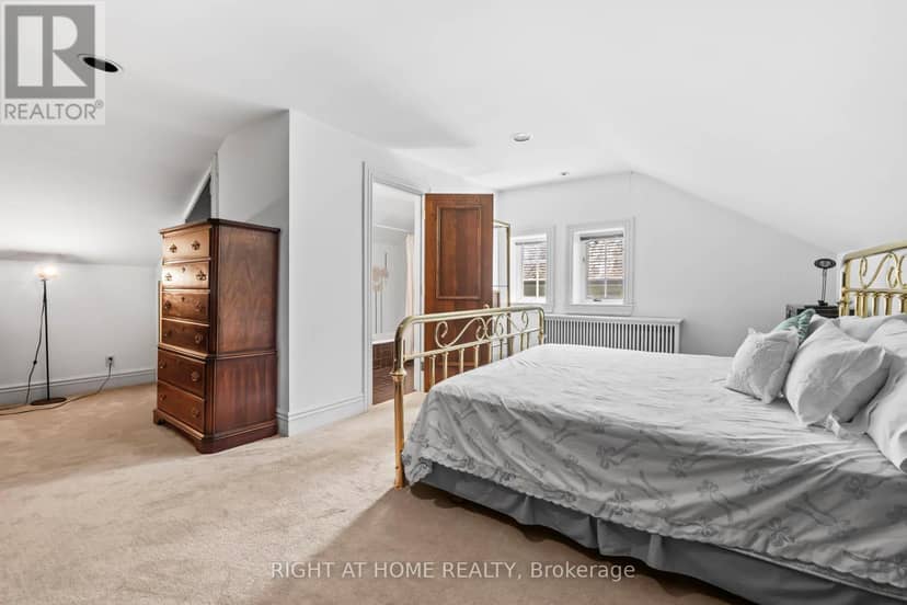 287 Russell Hill Road — photo 32 of 40