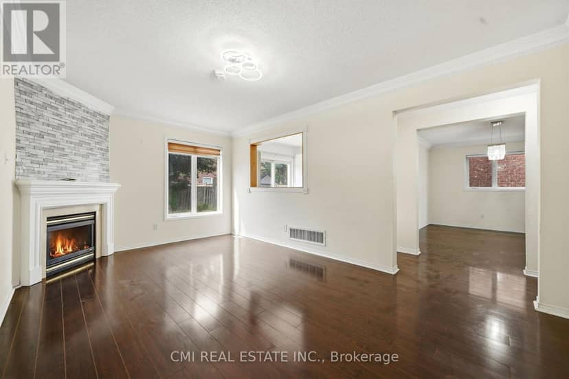 366 Marshall Crescent — photo 10 of 40