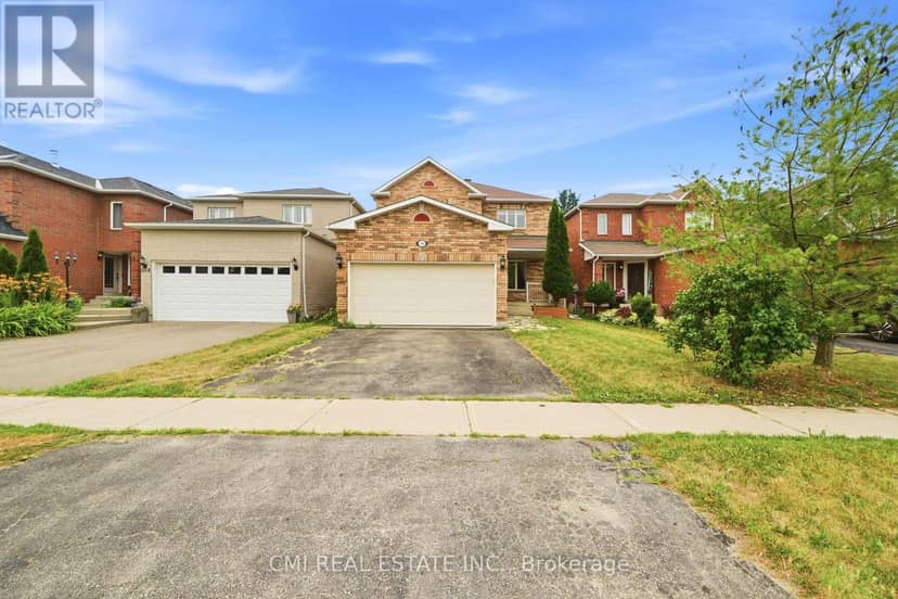 366 Marshall Crescent — photo 2 of 40