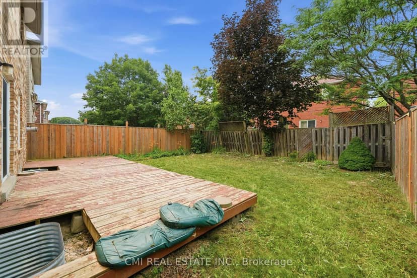 366 Marshall Crescent — photo 40 of 40